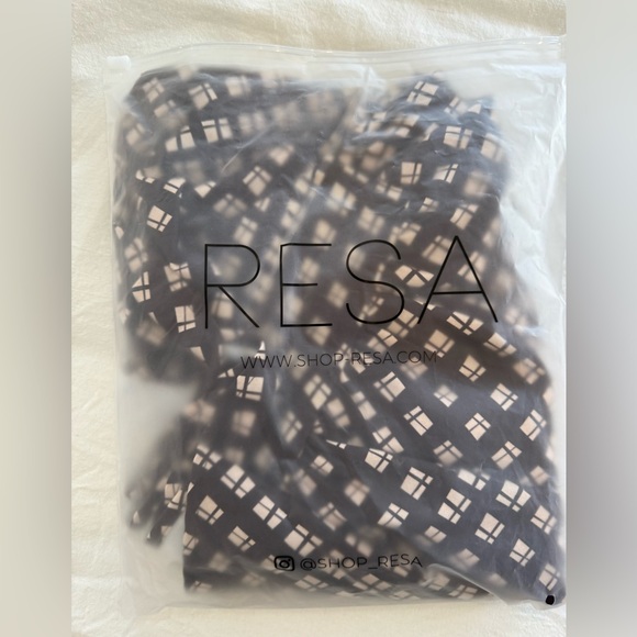 NWT RESA Makie Mini in Mocha size small - Picture 2 of 8